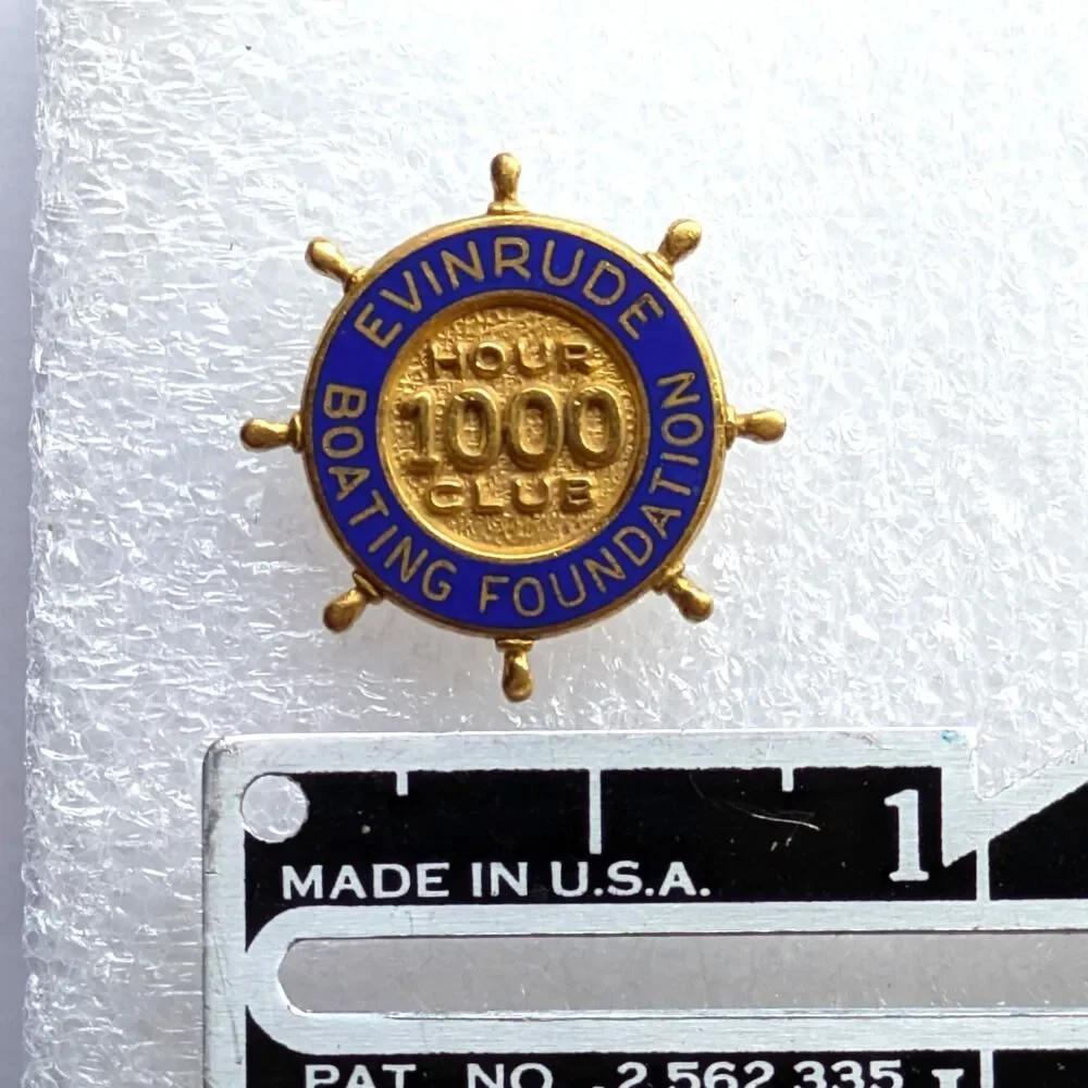 VTG Evinrude Boating Foundation 1000 Hour Club Ship Wheel Gold Tone Lapel Pin